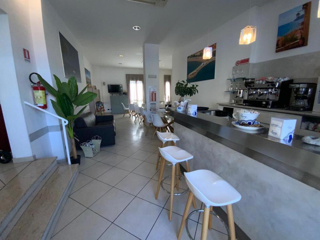 Hotel Ristorante La Marina Mhotelsgroup San Bartolomeo al Mare Kültér fotó