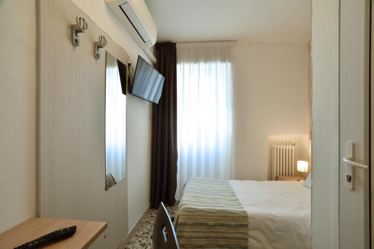 Hotel Ristorante La Marina Mhotelsgroup San Bartolomeo al Mare Kültér fotó