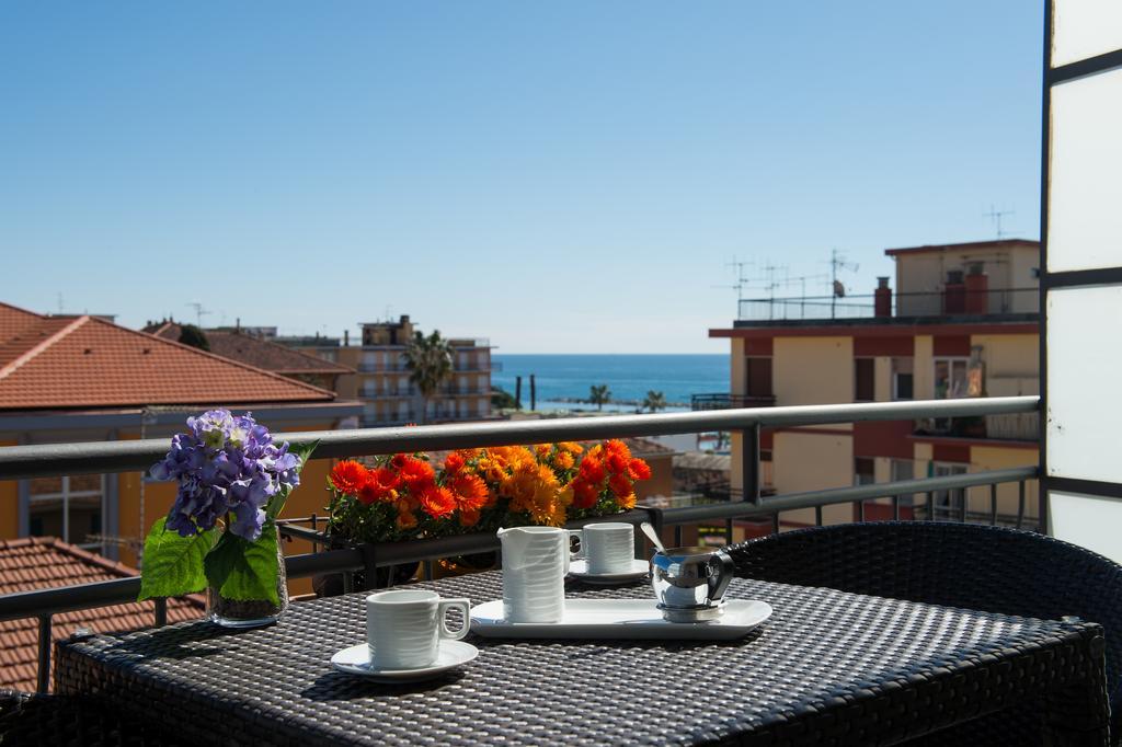 Hotel Ristorante La Marina Mhotelsgroup San Bartolomeo al Mare Kültér fotó