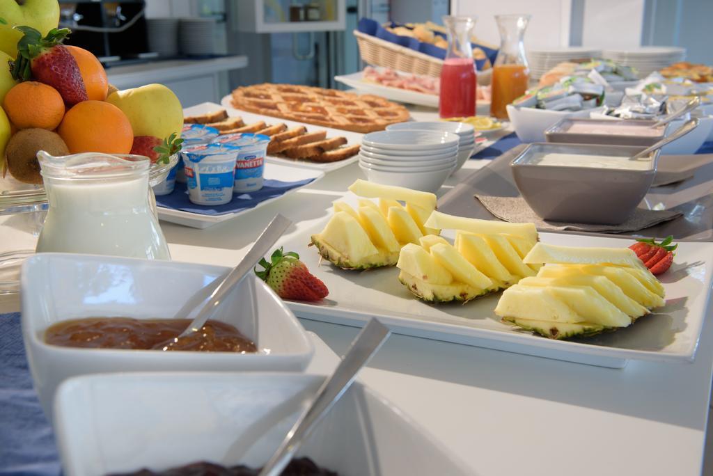 Hotel Ristorante La Marina Mhotelsgroup San Bartolomeo al Mare Kültér fotó