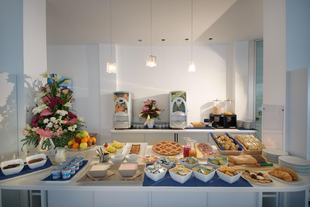 Hotel Ristorante La Marina Mhotelsgroup San Bartolomeo al Mare Kültér fotó