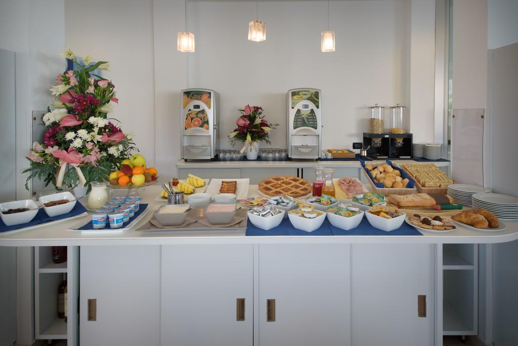 Hotel Ristorante La Marina Mhotelsgroup San Bartolomeo al Mare Kültér fotó
