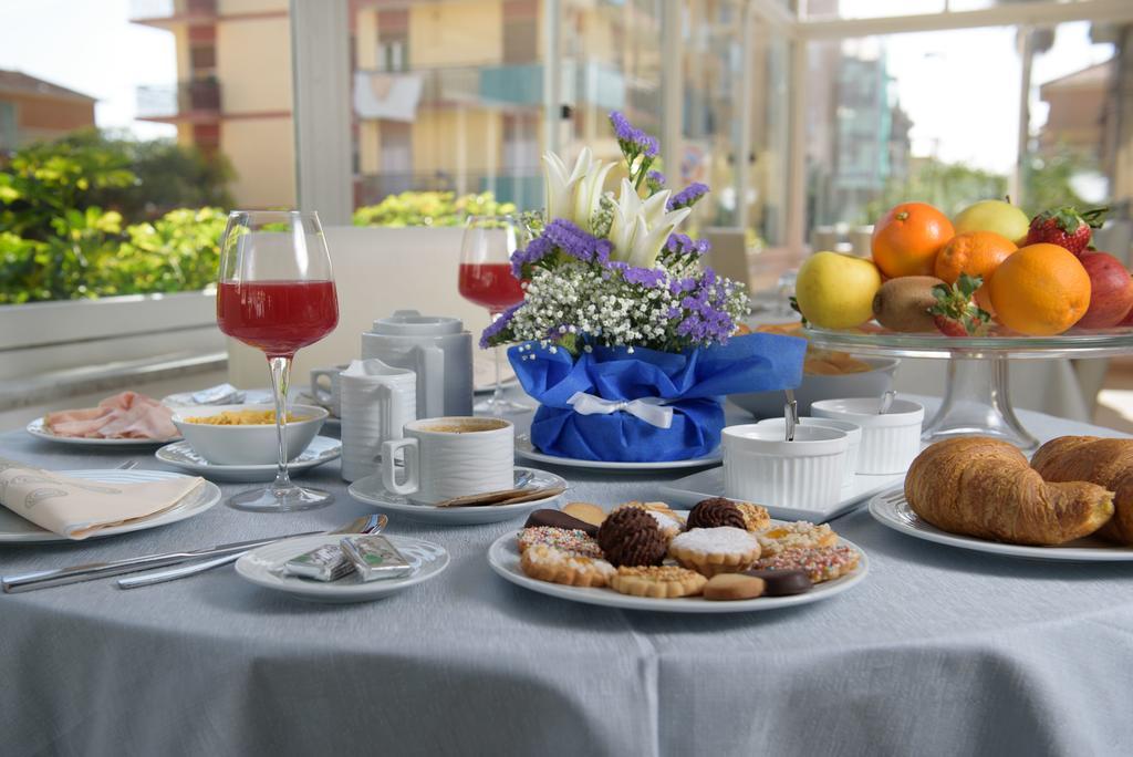 Hotel Ristorante La Marina Mhotelsgroup San Bartolomeo al Mare Kültér fotó